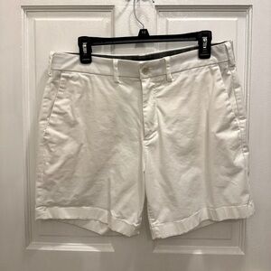 Men’s 32 Waist Express White 6” Hyper Stretch Chino Shorts